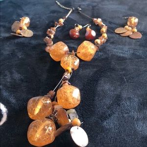 Stunning Vintage stone necklace & 2 pair earrings